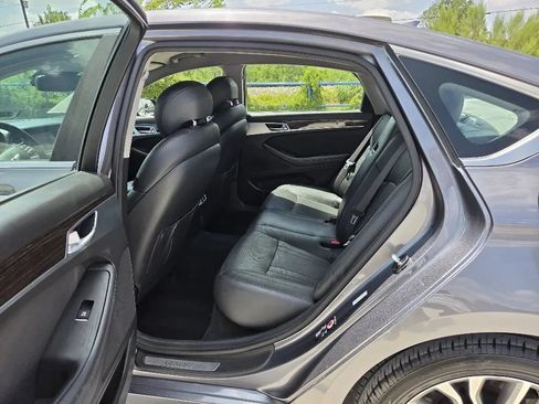 Used 2016 Hyundai Genesis 3.8 RWD image 16