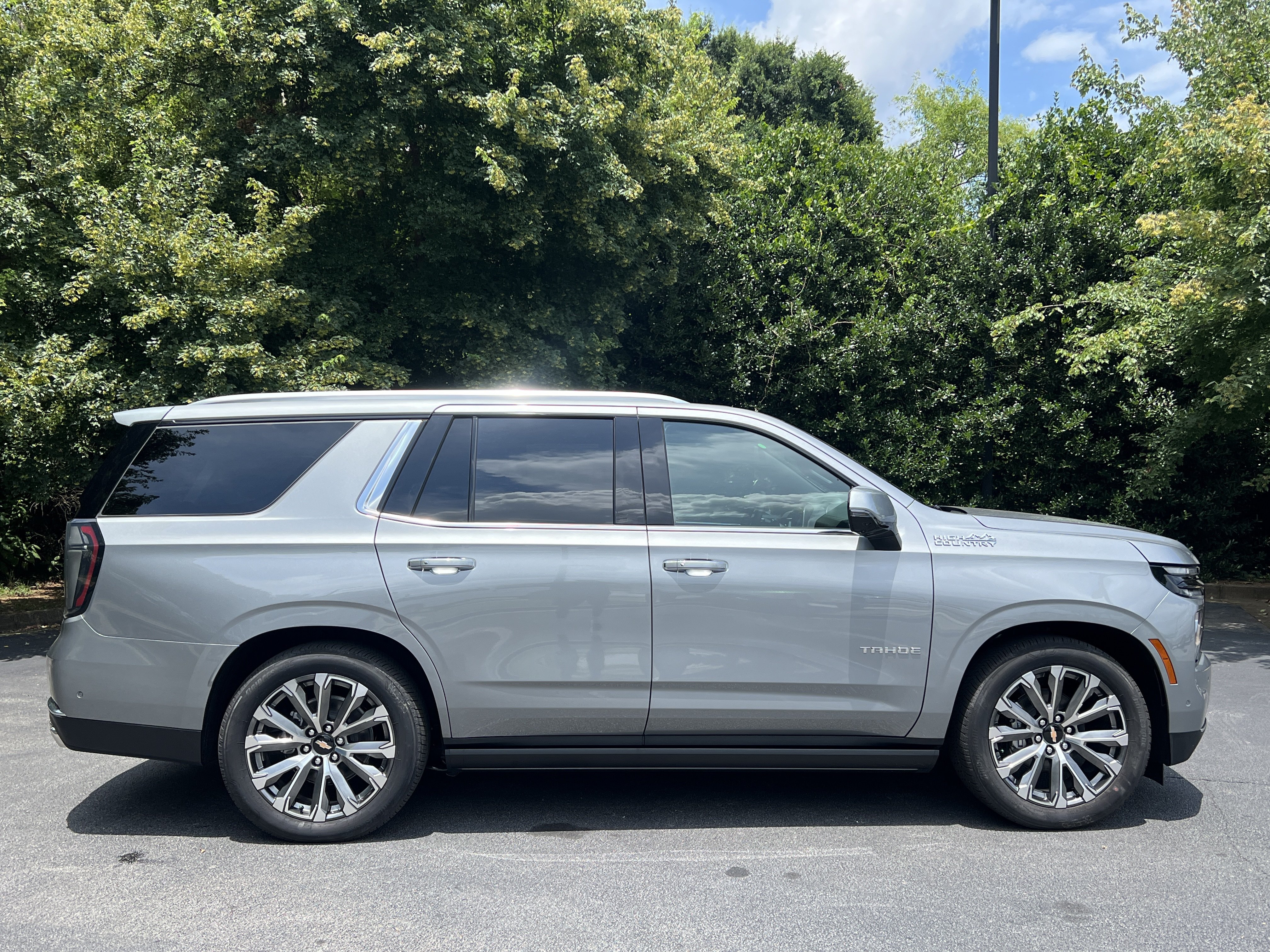 New 2026 Chevrolet Tahoe High Country AWD/4WD image 10