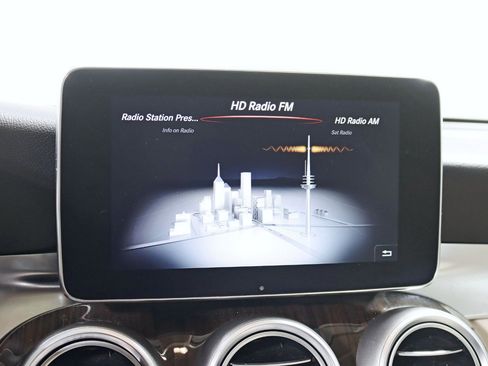 Used 2018 Mercedes-Benz GLC 300 GLC 300 4MATIC w/ Multimedia Package image 27