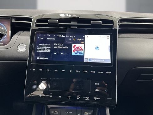 Certified 2023 Hyundai Santa Cruz Limited AWD/4WD image 20