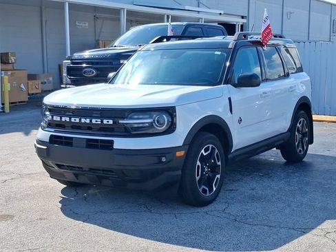 Used 2024 Ford Bronco Sport Outer Banks w/ Tech Package AWD/4WD image 2