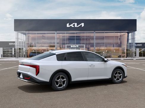 New 2026 Kia K4 FWD image 6
