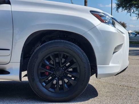 Used 2018 Lexus GX 460 Premium w/ Premium Package AWD/4WD image 9