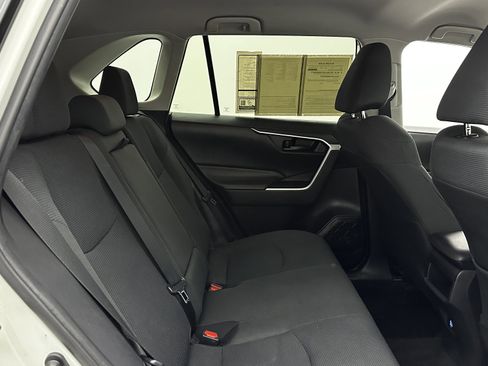 Used 2020 Toyota RAV4 LE image 28