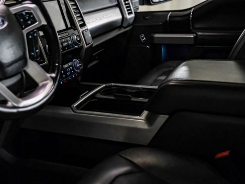 Used 2019 Ford F250 Platinum w/ Platinum Ultimate Package image 22