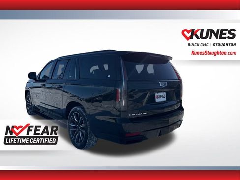 Used 2024 Cadillac Escalade ESV Sport Platinum AWD/4WD image 9