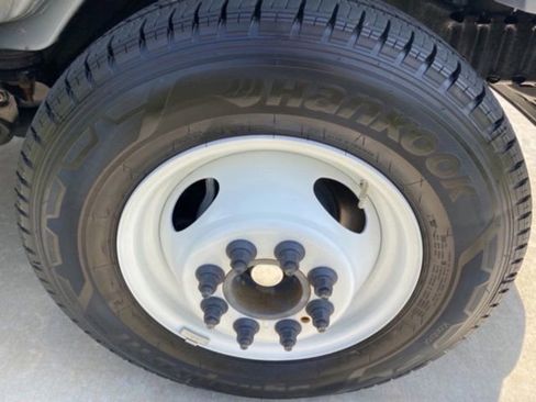 New 2024 Ford E-350 and Econoline 350 Super Duty w/ Power Windows & Locks Group image 6