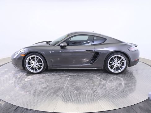 Certified 2024 Porsche 718 Cayman image 2