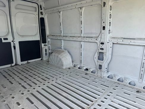 Used 2023 RAM ProMaster 2500 FWD image 6