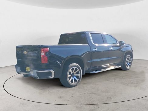 Used 2022 Chevrolet Silverado 1500 LTZ w/ LTZ Premium Package AWD/4WD image 5