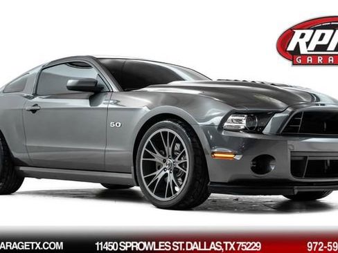 Used 2013 Ford Mustang GT image 1