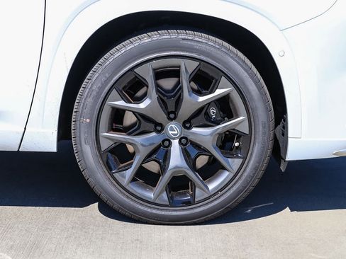 New 2026 Lexus TX 500h AWD image 9