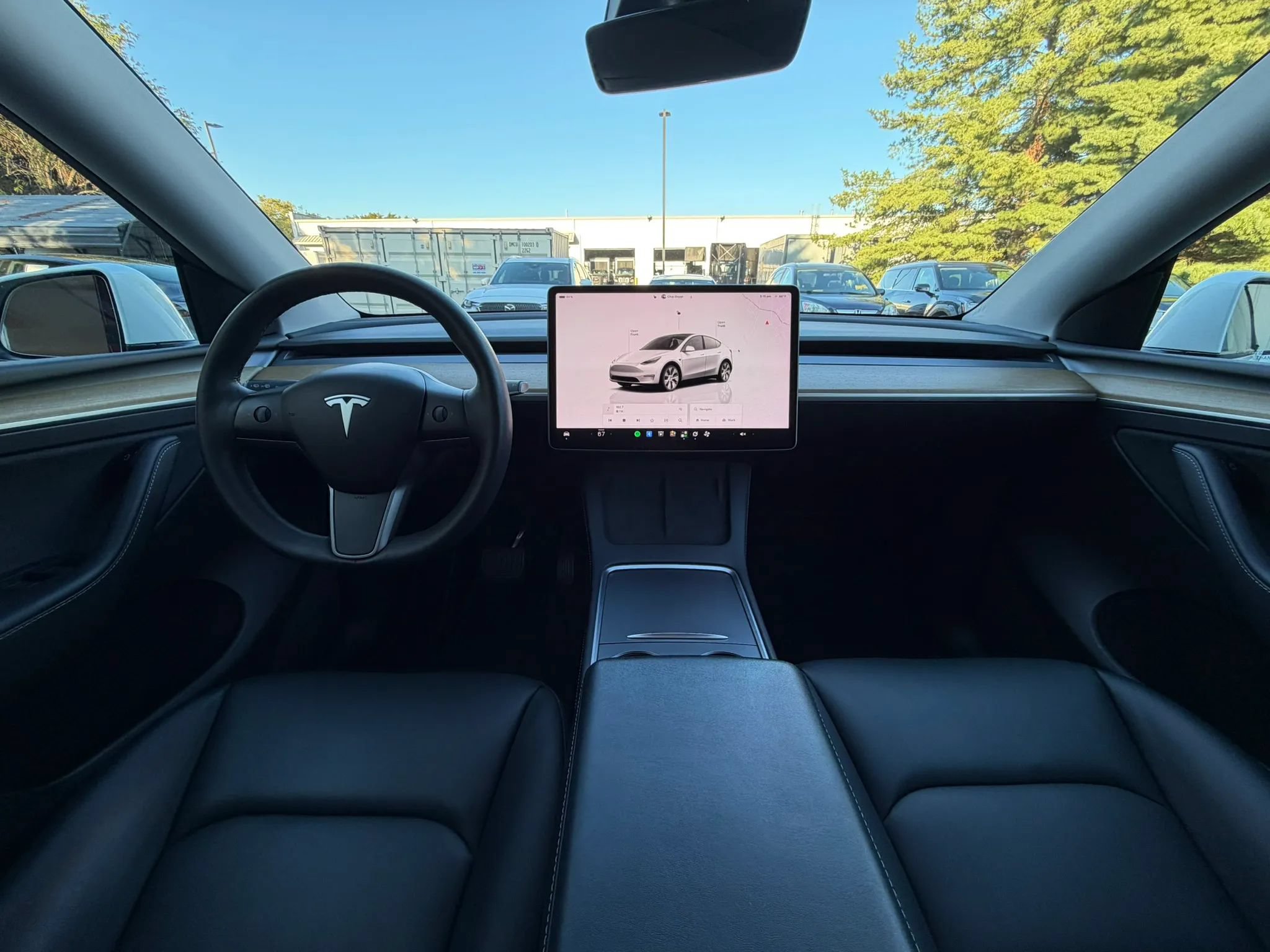 Used 2022 Tesla Model Y Long Range AWD/4WD image 2