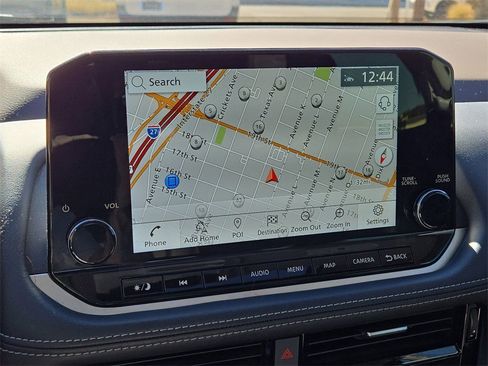 Used 2023 Nissan Rogue Platinum w/ Platinum Premium Package image 19