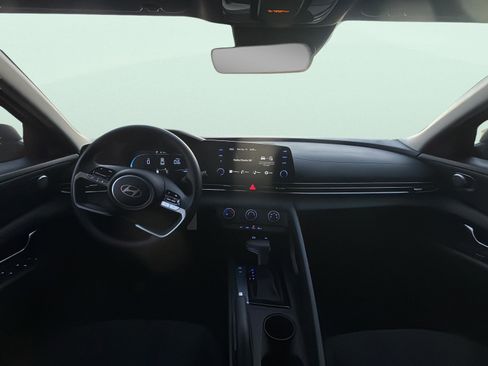 New 2026 Hyundai Elantra SE image 9