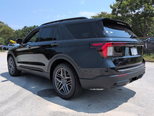 New 2026 Ford Explorer ST-Line w/ ST-Line Street Pack RWD image 6