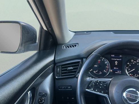 Used 2019 Nissan Rogue SV AWD/4WD image 22
