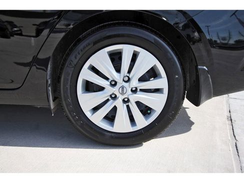 Used 2025 Nissan Sentra S image 30