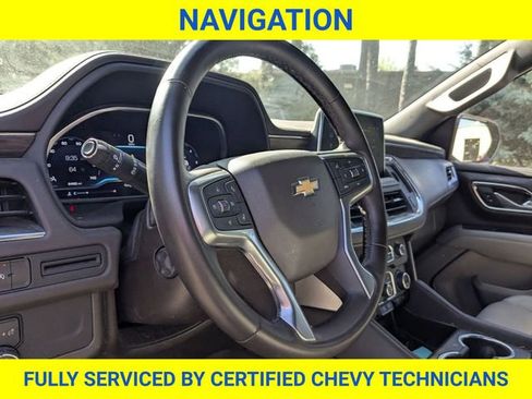 Used 2023 Chevrolet Suburban LT w/ Luxury Package RWD image 20