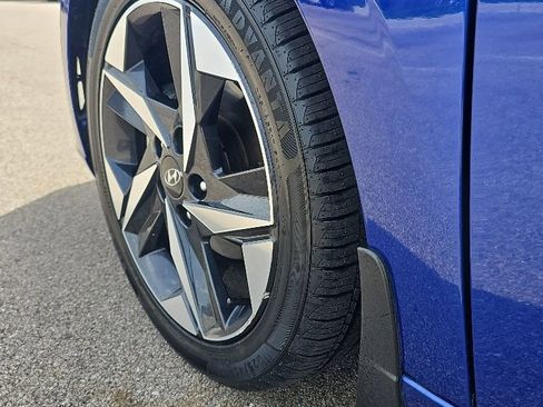 Certified 2023 Hyundai Elantra Limited FWD image 37