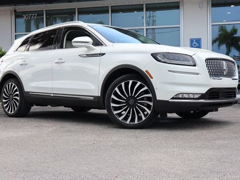 Used 2023 Lincoln Nautilus Black Label w/ Cargo Utility Package AWD/4WD image 2
