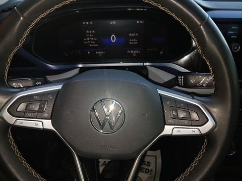 Used 2022 Volkswagen Taos SE image 21