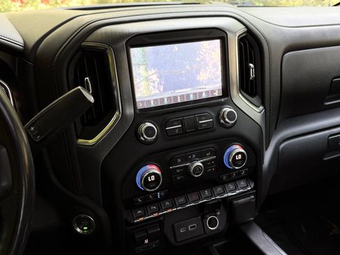 Used 2019 GMC Sierra 1500 Denali w/ Denali Ultimate Package AWD/4WD image 51