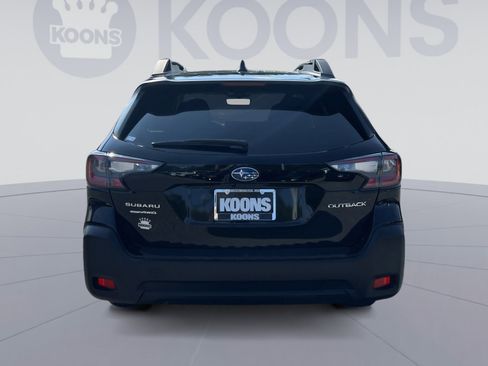Used 2025 Subaru Outback Premium AWD/4WD image 5