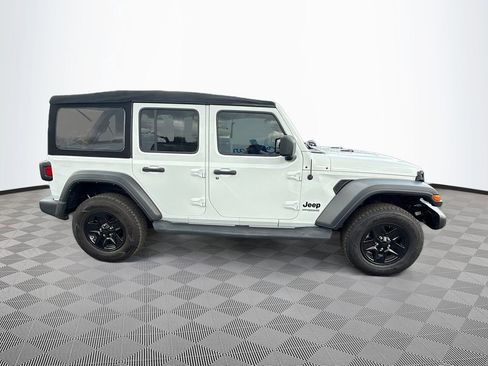 Used 2022 Jeep Wrangler Unlimited Sport AWD/4WD image 5