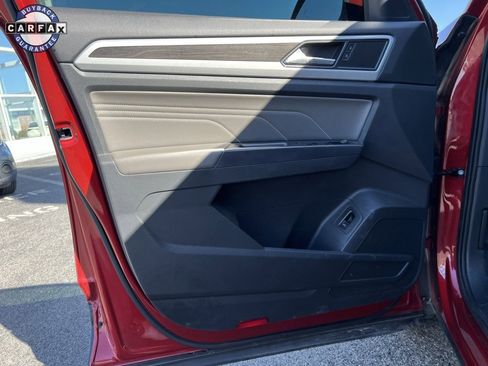 Used 2021 Volkswagen Atlas SE w/ Panoramic Sunroof Package image 8