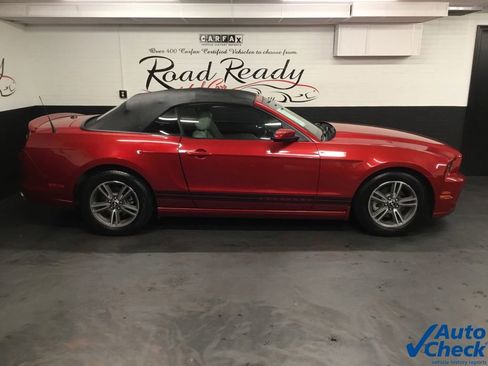 Used 2013 Ford Mustang Premium RWD image 12