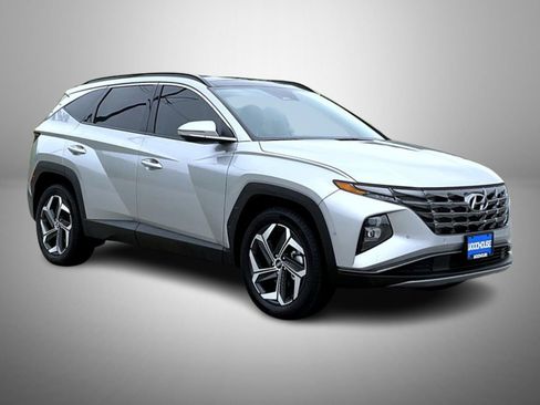 Certified 2024 Hyundai Tucson Limited AWD/4WD image 3