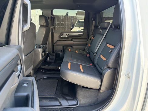 Used 2025 GMC Sierra 2500 AT4 AWD/4WD image 24