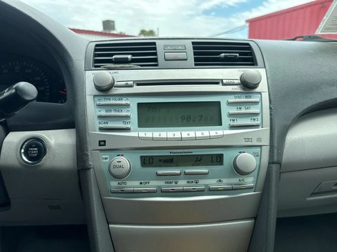 Used 2007 Toyota Camry XLE FWD image 33