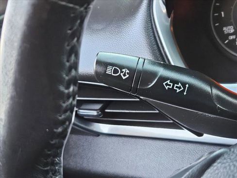 Used 2020 Chevrolet Traverse LT image 14