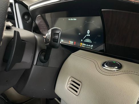 Used 2018 Lincoln Navigator Select w/ Technology Package image 48