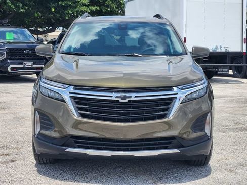 Used 2024 Chevrolet Equinox LT w/ LPO, Floor Liner Package FWD image 2