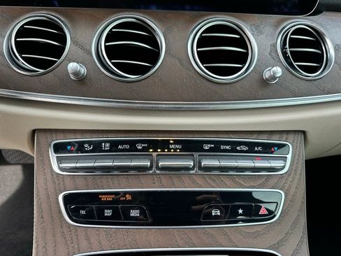 Used 2022 Mercedes-Benz E 350 Sedan image 22