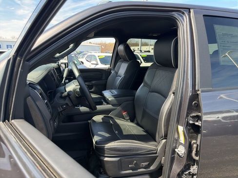 Used 2025 RAM 2500 Limited AWD/4WD image 20