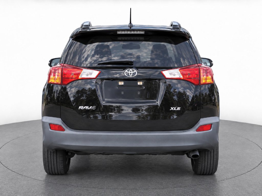 Used 2014 Toyota RAV4 XLE FWD image 7