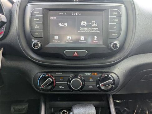 Used 2020 Kia Soul S FWD image 14