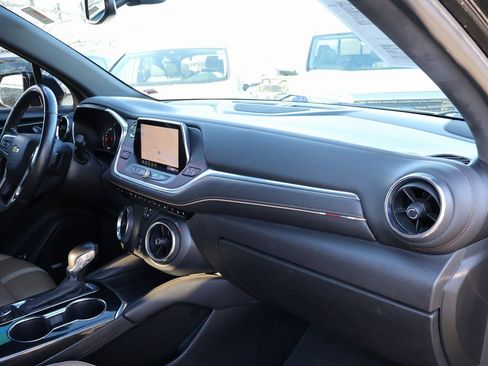 Used 2020 Chevrolet Blazer Premier w/ LPO, Black Grille Bar Package image 9