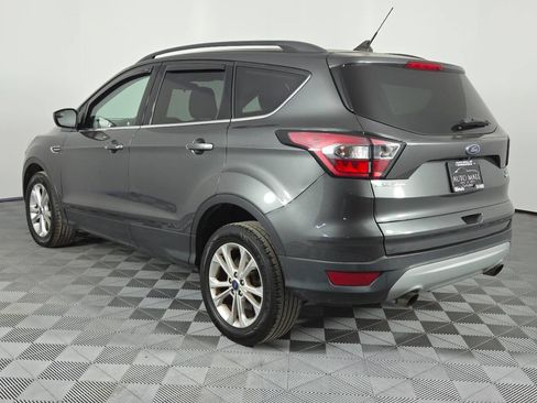 Used 2018 Ford Escape SE w/ SE Sync 3 Package AWD/4WD image 5