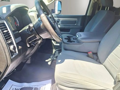 Used 2018 RAM 3500 SLT AWD/4WD image 13