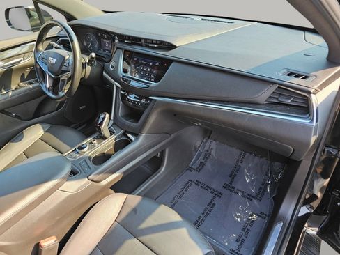 Used 2021 Cadillac XT5 Premium Luxury image 24