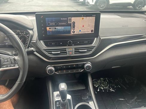 Used 2023 Nissan Altima 2.5 SR w/ SR Premium Package FWD image 22