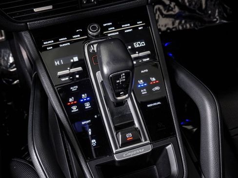 Certified 2023 Porsche Cayenne S Platinum image 22