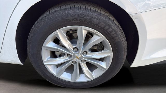 Used 2025 Chevrolet Malibu LT FWD image 36