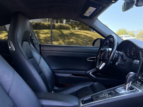 Used 2019 Porsche 911 Carrera 4 AWD/4WD image 34