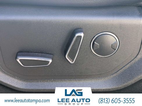 Used 2017 Ford F150 Lariat w/ Equipment Group 502A Luxury AWD/4WD image 19